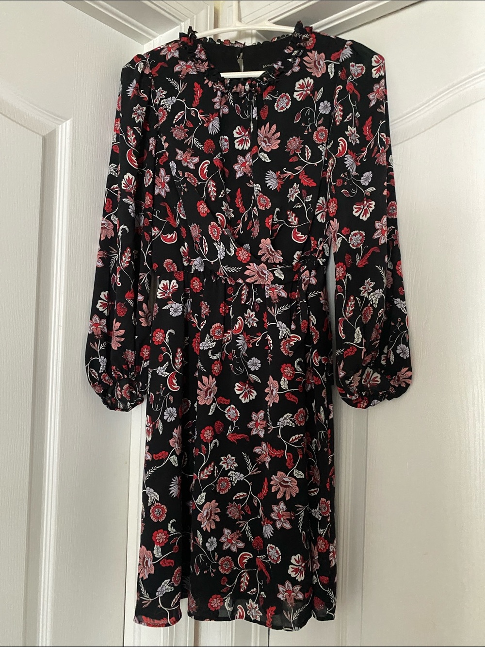 Banana Republic Black Long-Sleeve Floral Midi Dress